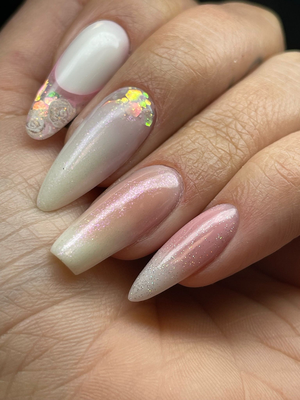 Système d'ongles hybride – Solide comme l'acrylique, flexible comme le gel